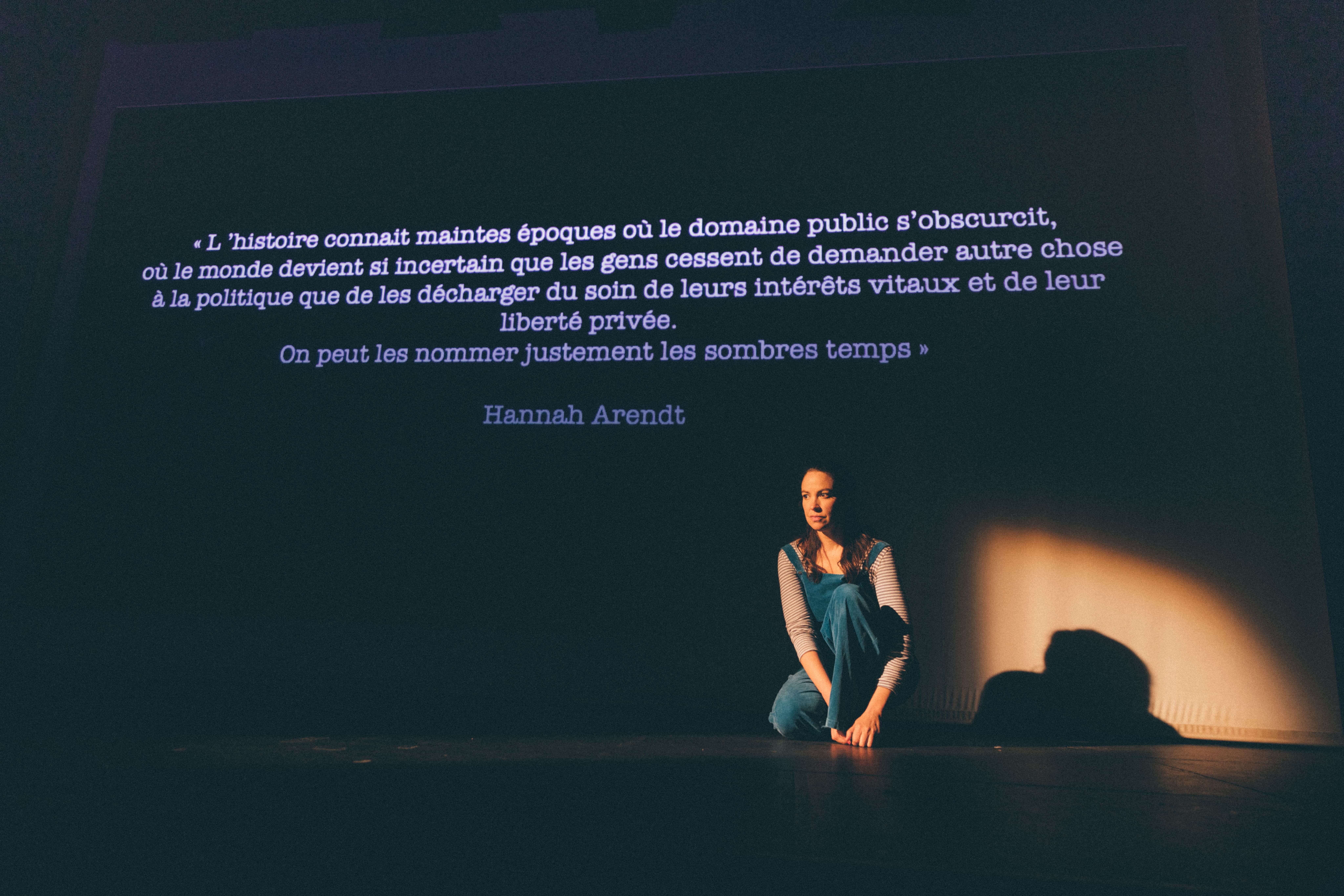 comment traverser les sombres temps ou hannah arendt la comedie musicale photo 3.jpg
